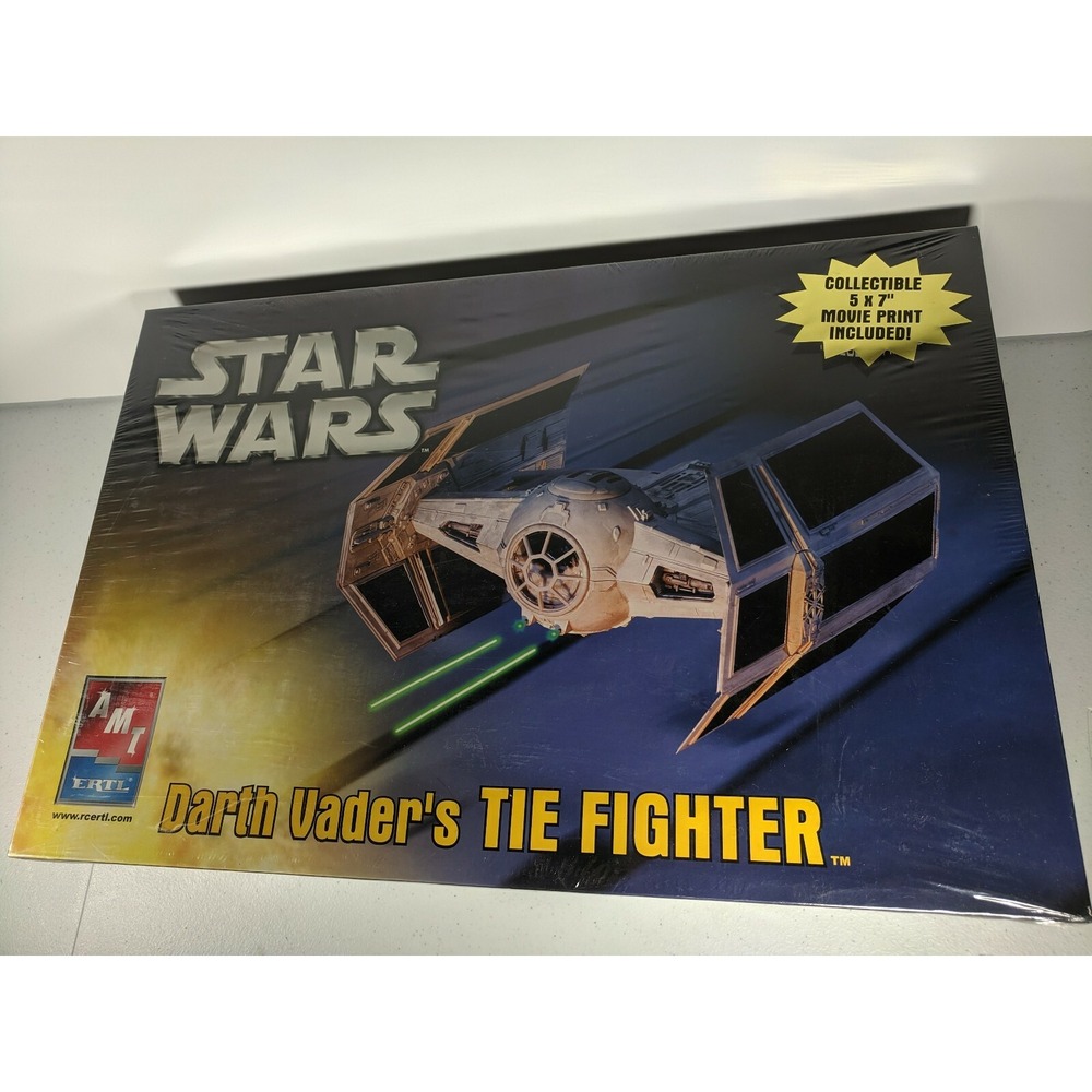 Star Wars Darth Vader TIE Fighter AMT Ertl Model Kit 2005 Sealed Movie Print